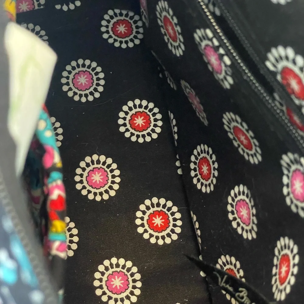 Vibrant Parisian Paisley Design Women’s  Bag by Vera Bradley NEW Retired - Picture 5 of 10